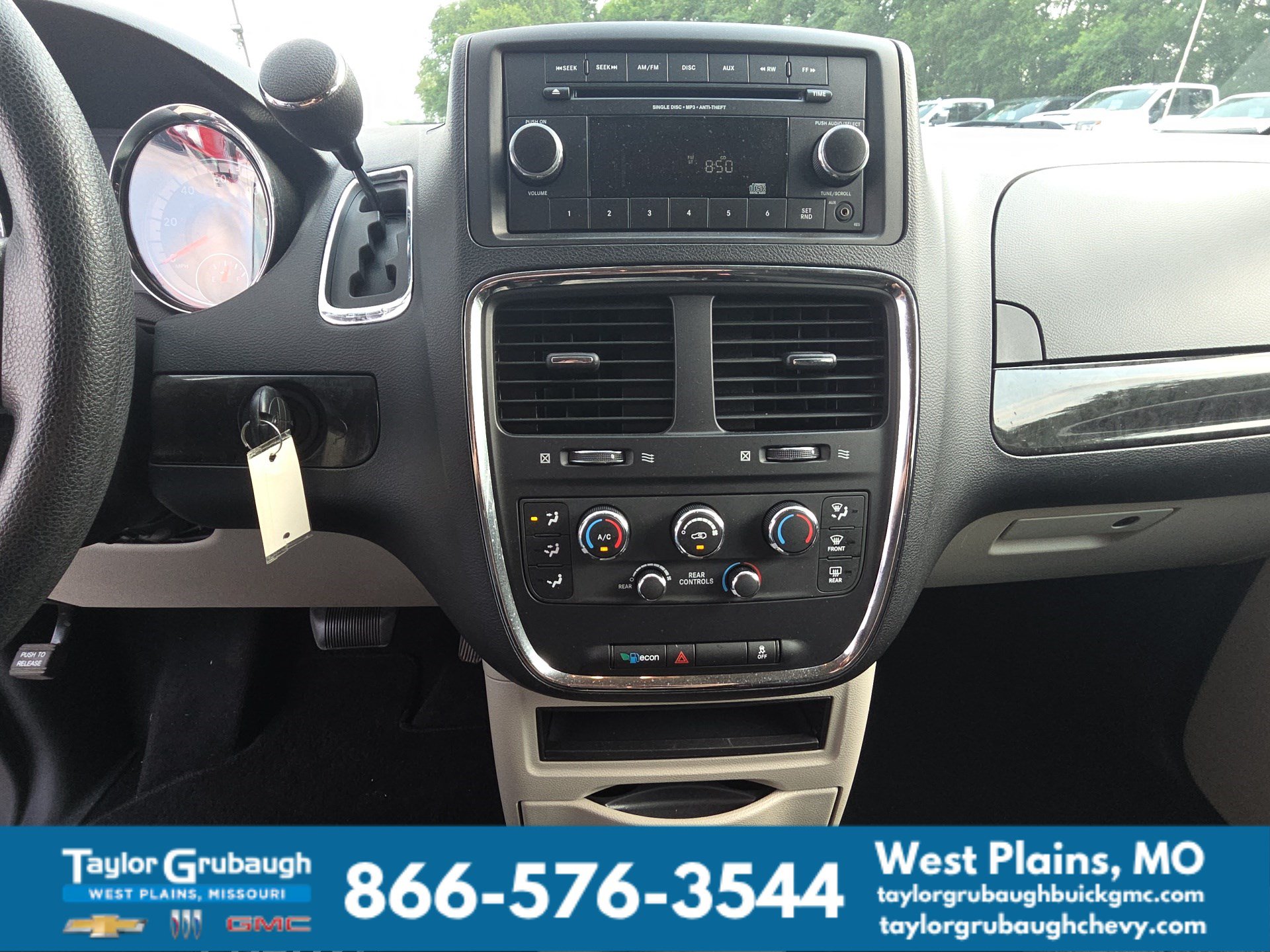 Used 2014 Dodge Grand Caravan SE w/ Quick Order Package 29E SE FWD image 23