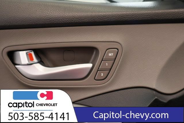 Used 2016 Hyundai Santa Fe Limited w/ Option Group 04 AWD/4WD image 13