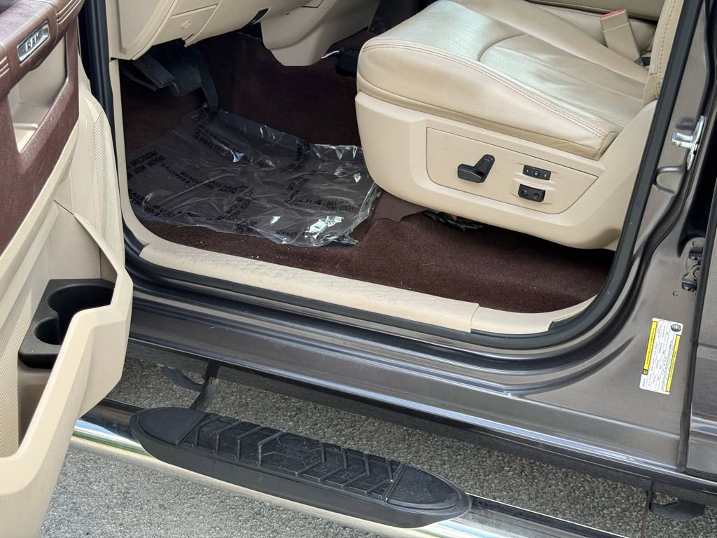 Used 2018 RAM 1500 Laramie RWD image 21