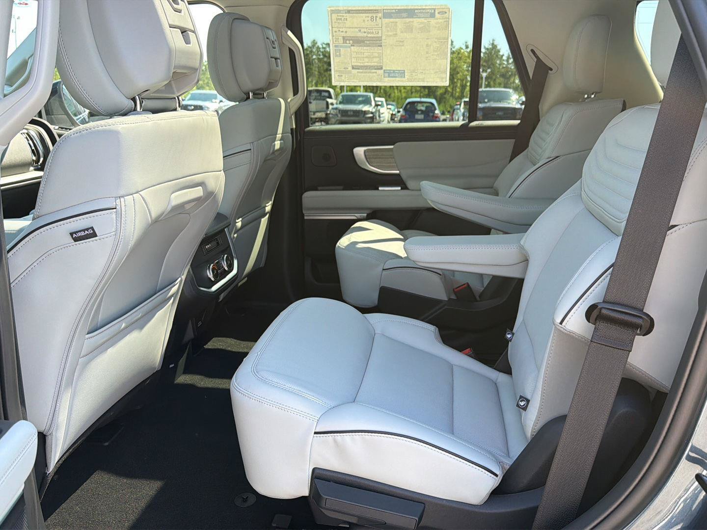 New 2027 Ford Expedition Platinum w/ Platinum Ultimate Package AWD/4WD image 16