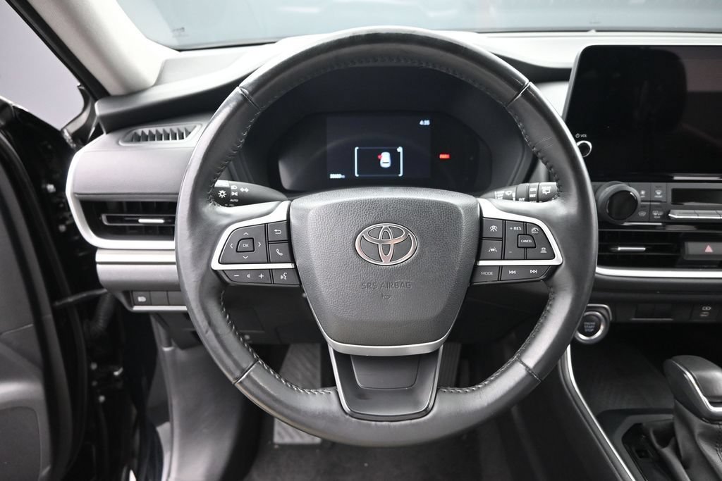 Used 2024 Toyota Grand Highlander AWD image 16