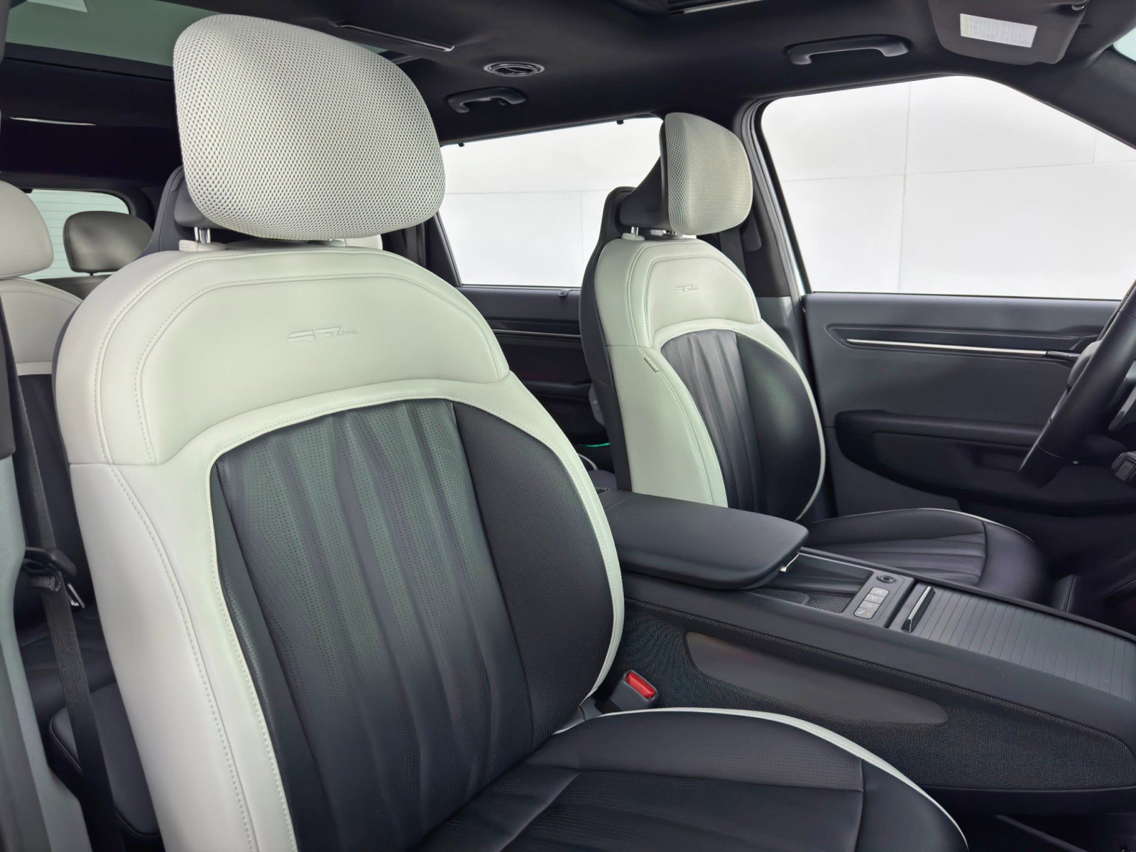 Used 2024 Kia EV9 GT-Line image 46