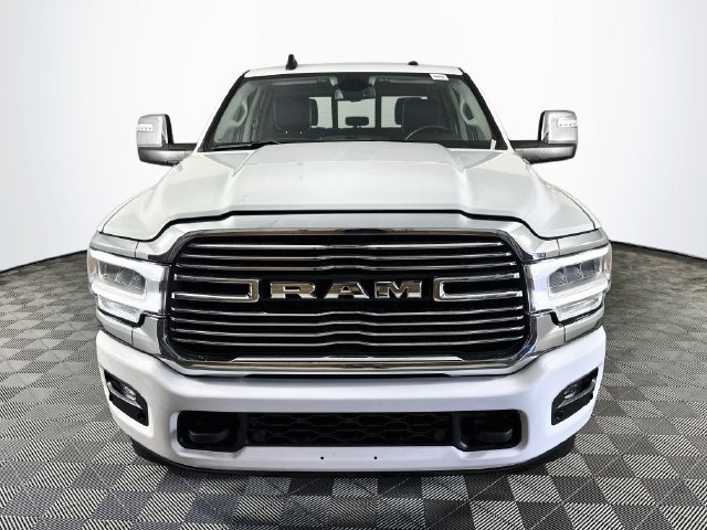 Used 2024 RAM 2500 Laramie AWD/4WD image 2