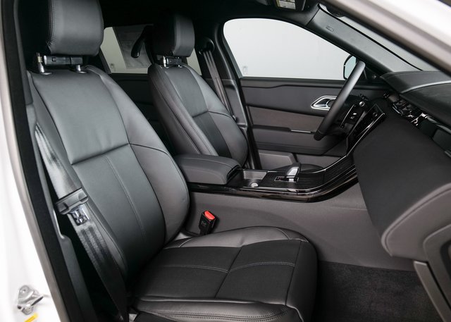 New 2026 Land Rover Range Rover Velar Dynamic SE AWD/4WD image 3