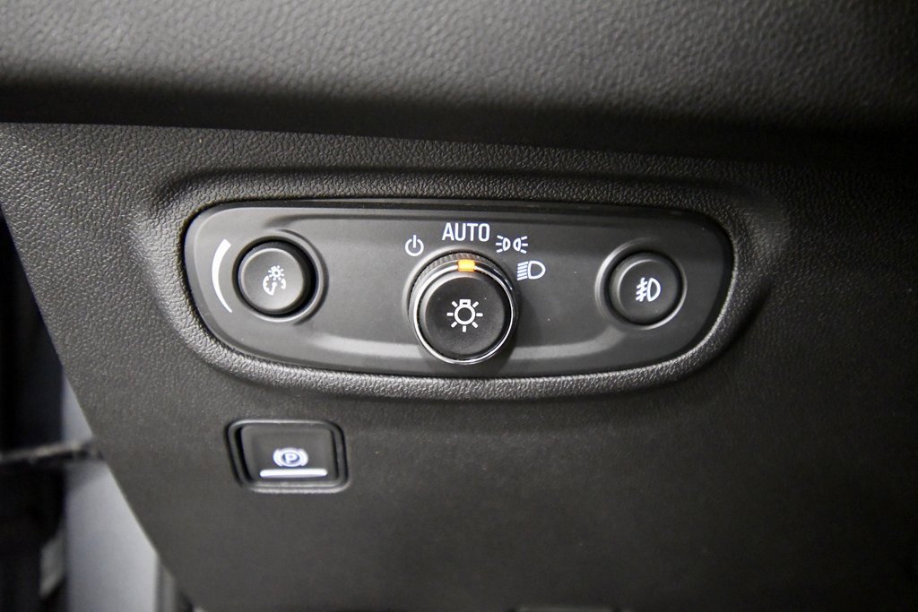 Used 2024 GMC Terrain SLT image 19