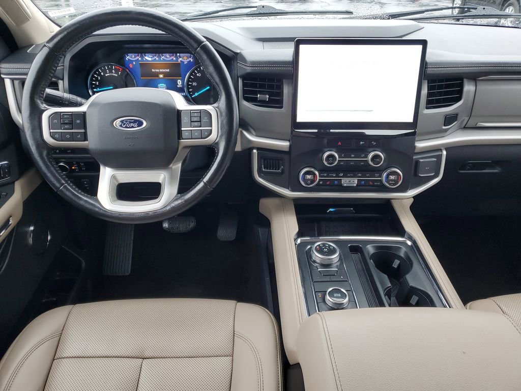 Used 2023 Ford Expedition Max XLT image 28