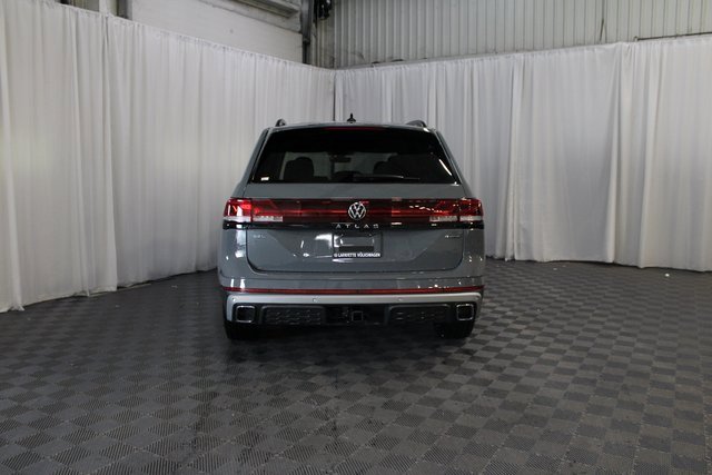 New 2024 Volkswagen Atlas Peak Edition SEL image 25