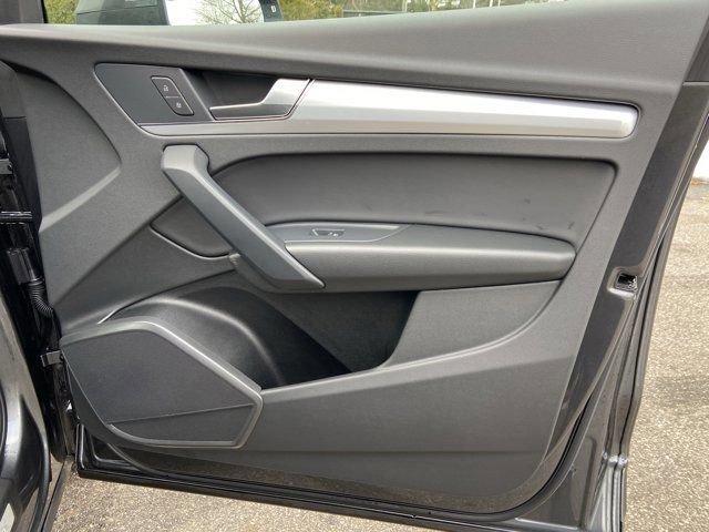 Certified 2024 Audi Q5 2.0T Premium w/ Summer of Audi Package image 28