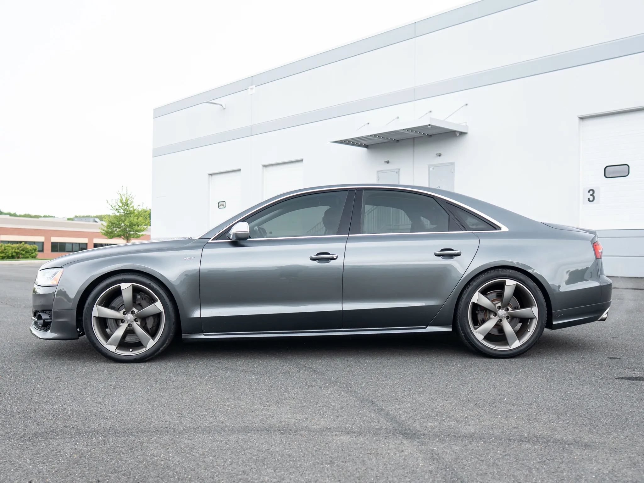 Used 2016 Audi S8 w/ Driver Assistance Package AWD/4WD image 3