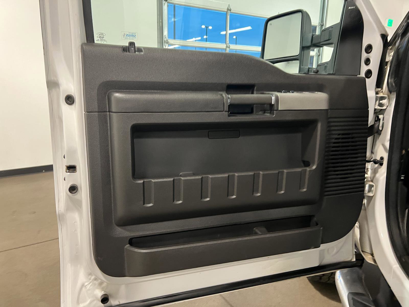 Used 2014 Ford F350 Lariat w/ Lariat Ultimate Package image 26