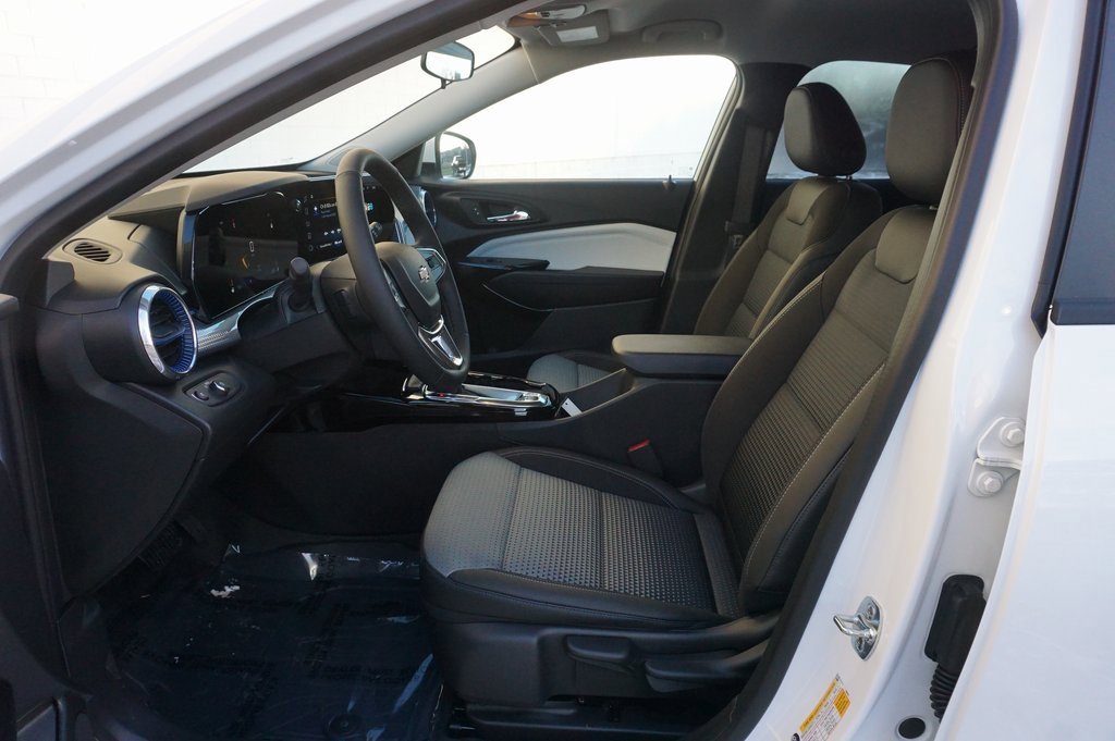 New 2026 Chevrolet Trax LT w/ Driver Confidence Package image 10