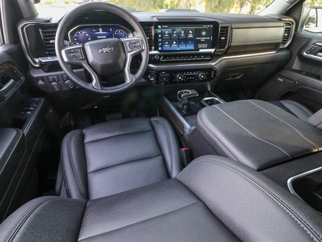 Used 2024 Chevrolet Silverado 1500 LT Trail Boss w/ Convenience Package II AWD/4WD image 16