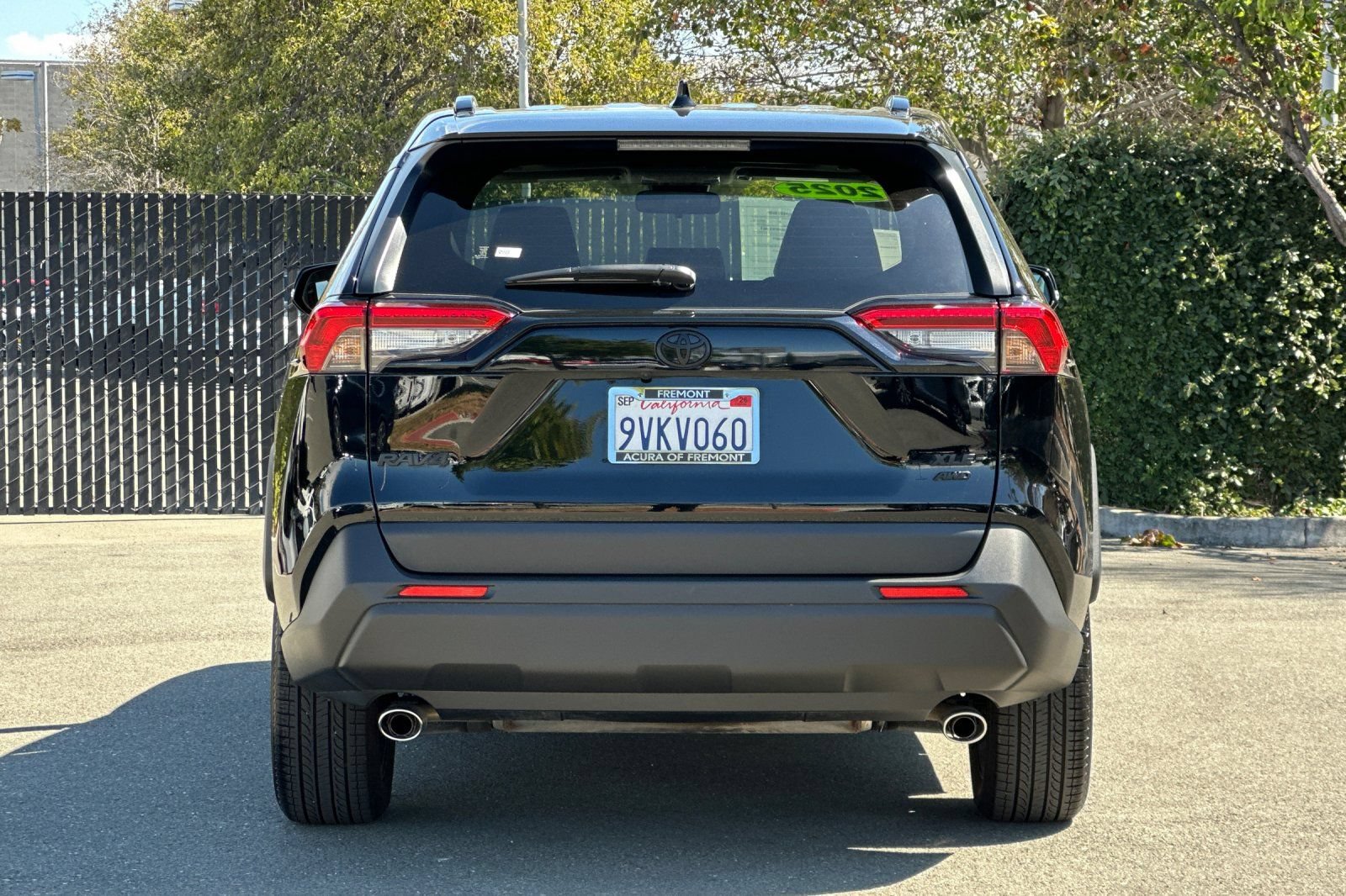 Used 2025 Toyota RAV4 XLE Premium AWD/4WD image 5