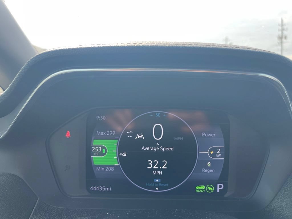 Used 2023 Chevrolet Bolt LT w/ Infotainment Package FWD image 10