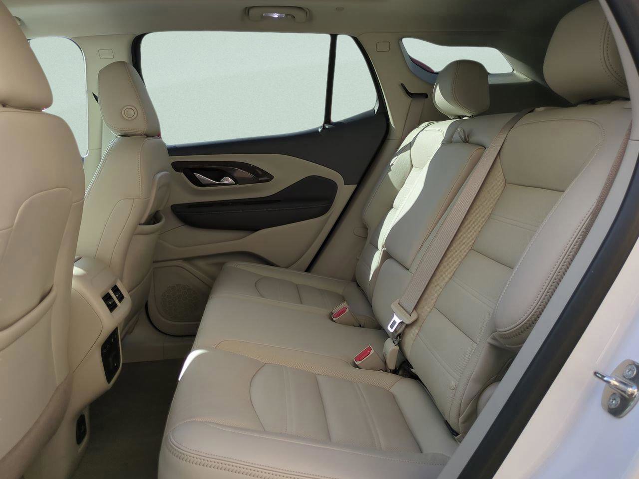 Used 2024 GMC Terrain Denali w/ Denali Premium Package image 13