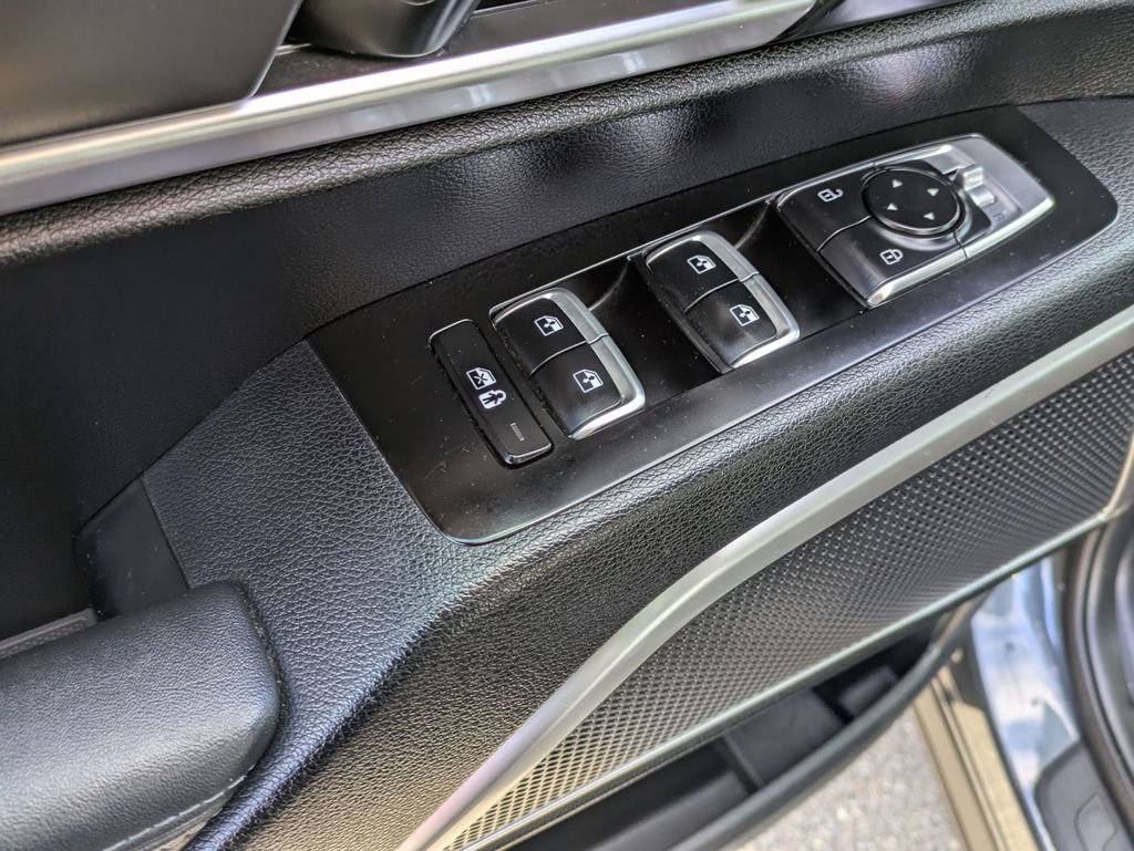Used 2024 Kia Telluride S FWD image 12