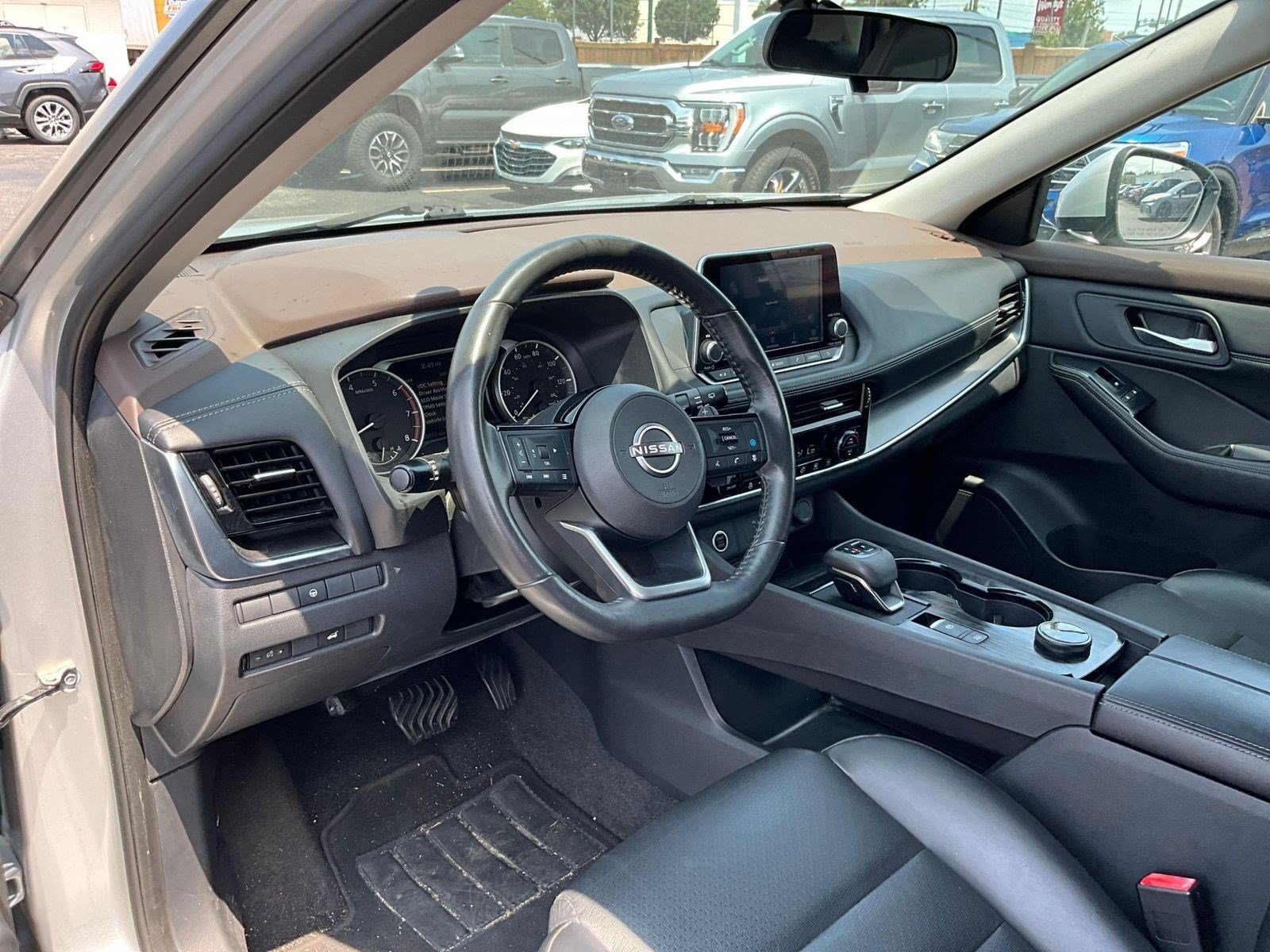 Used 2022 Nissan Rogue SV w/ SV Premium Package AWD/4WD image 16