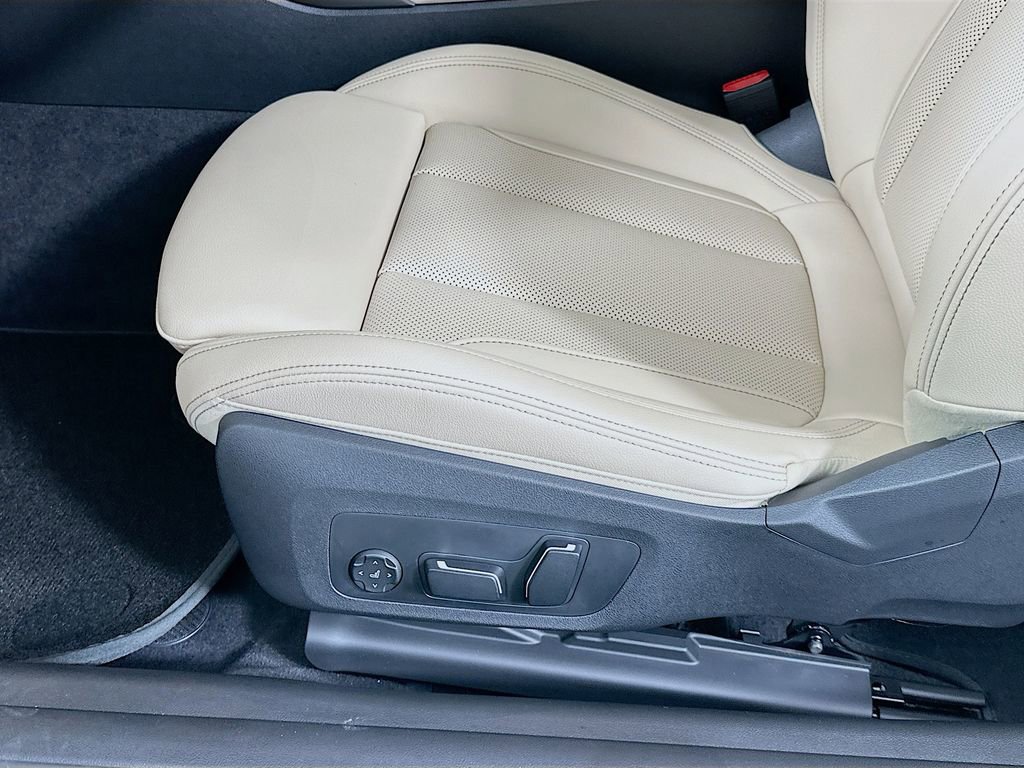 New 2026 BMW 430i Coupe w/ Premium Package RWD image 21