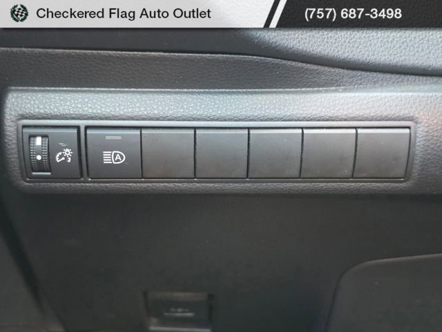 Used 2024 Toyota Corolla LE FWD image 11