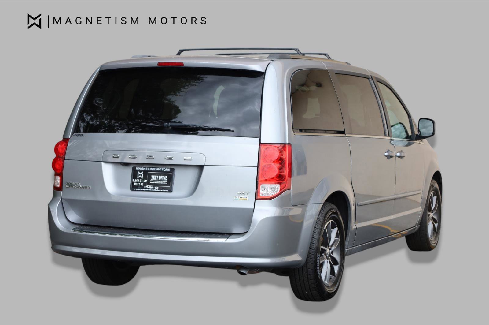 Used 2017 Dodge Grand Caravan SXT FWD image 8