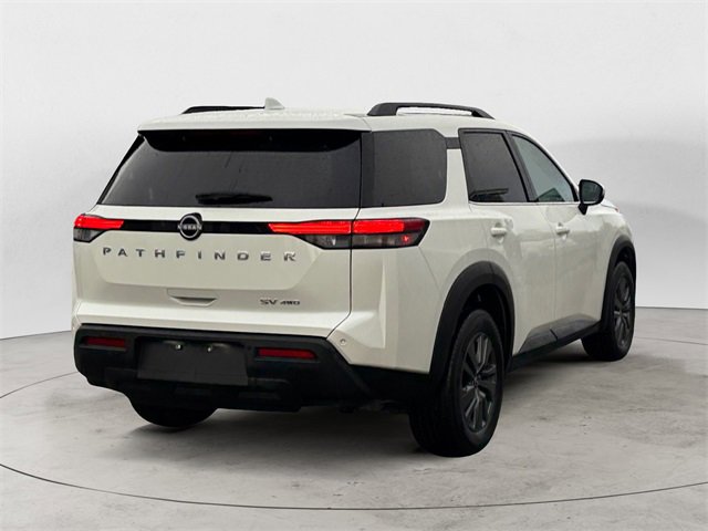 Used 2024 Nissan Pathfinder SV image 5