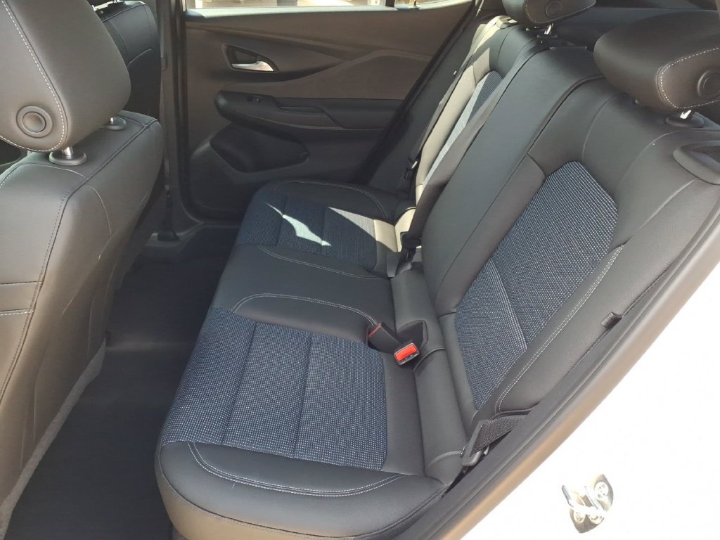 New 2026 Buick Envista Preferred FWD image 11