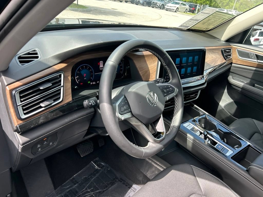 Certified 2026 Volkswagen Atlas SE w/ Panoramic Sunroof Package FWD image 24