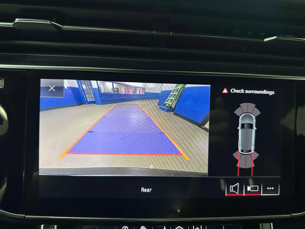 Used 2019 Audi Q8 Premium w/ Convenience Package AWD/4WD image 2