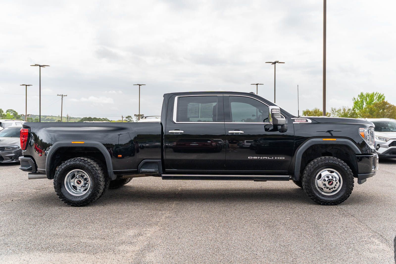 Used 2021 GMC Sierra 3500 Denali w/ Denali Ultimate Package image 8