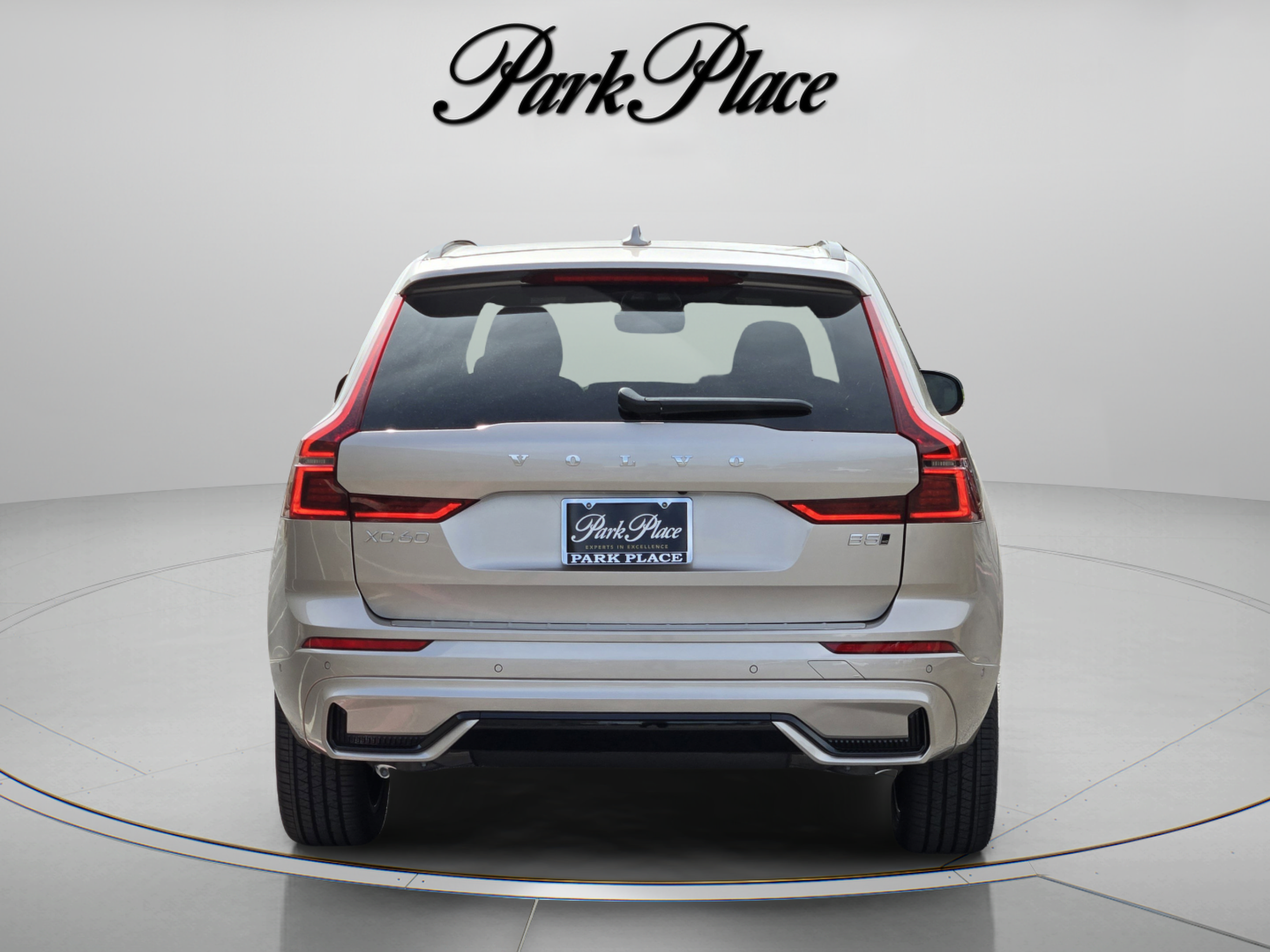 Used 2026 Volvo XC60 B5 Plus w/ Protection Package Premier AWD/4WD image 4