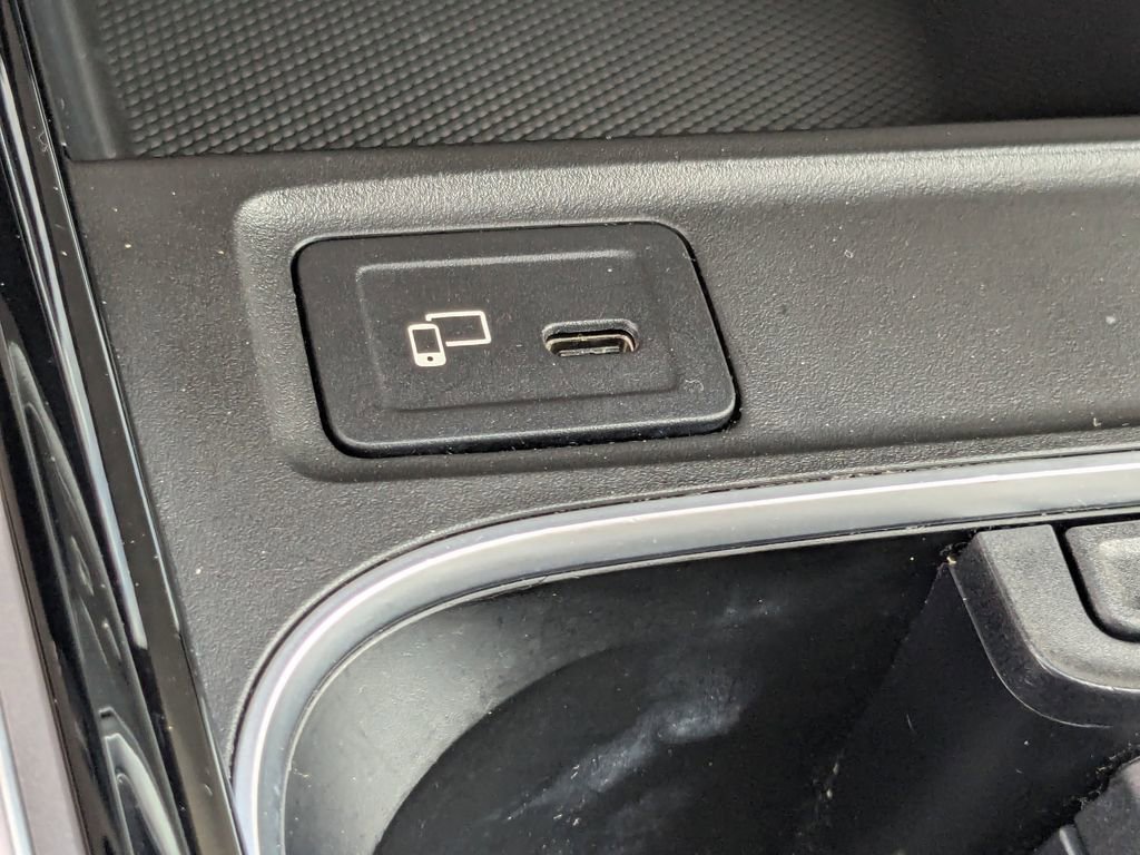 Certified 2023 Mercedes-Benz GLA 250 w/ Premium Package image 7