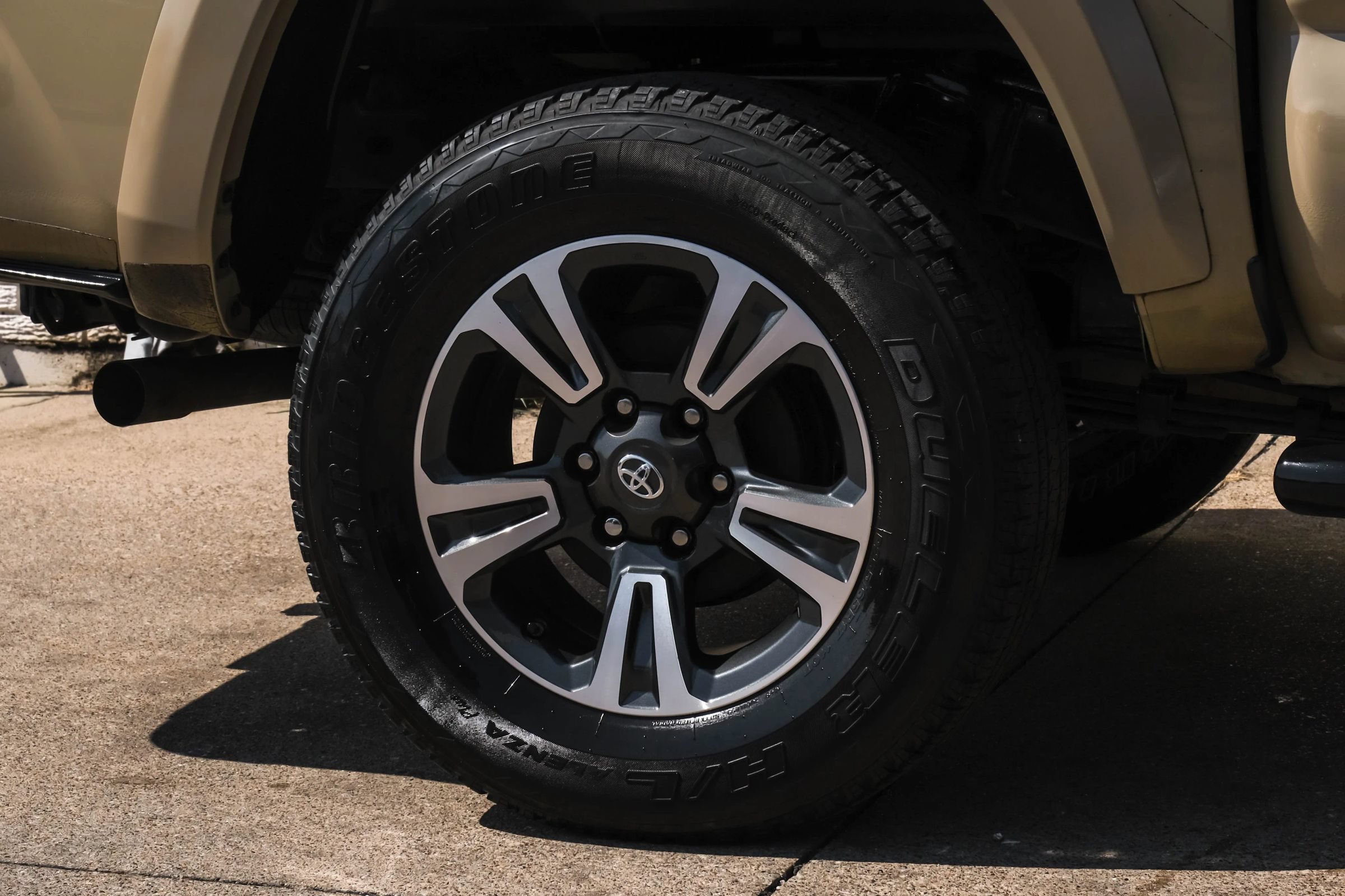 Used 2017 Toyota Tacoma TRD Sport w/ Tow Package RWD image 41