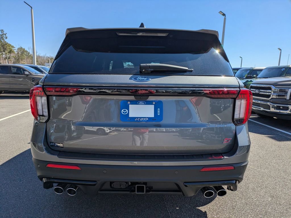 New 2026 Ford Explorer ST image 5