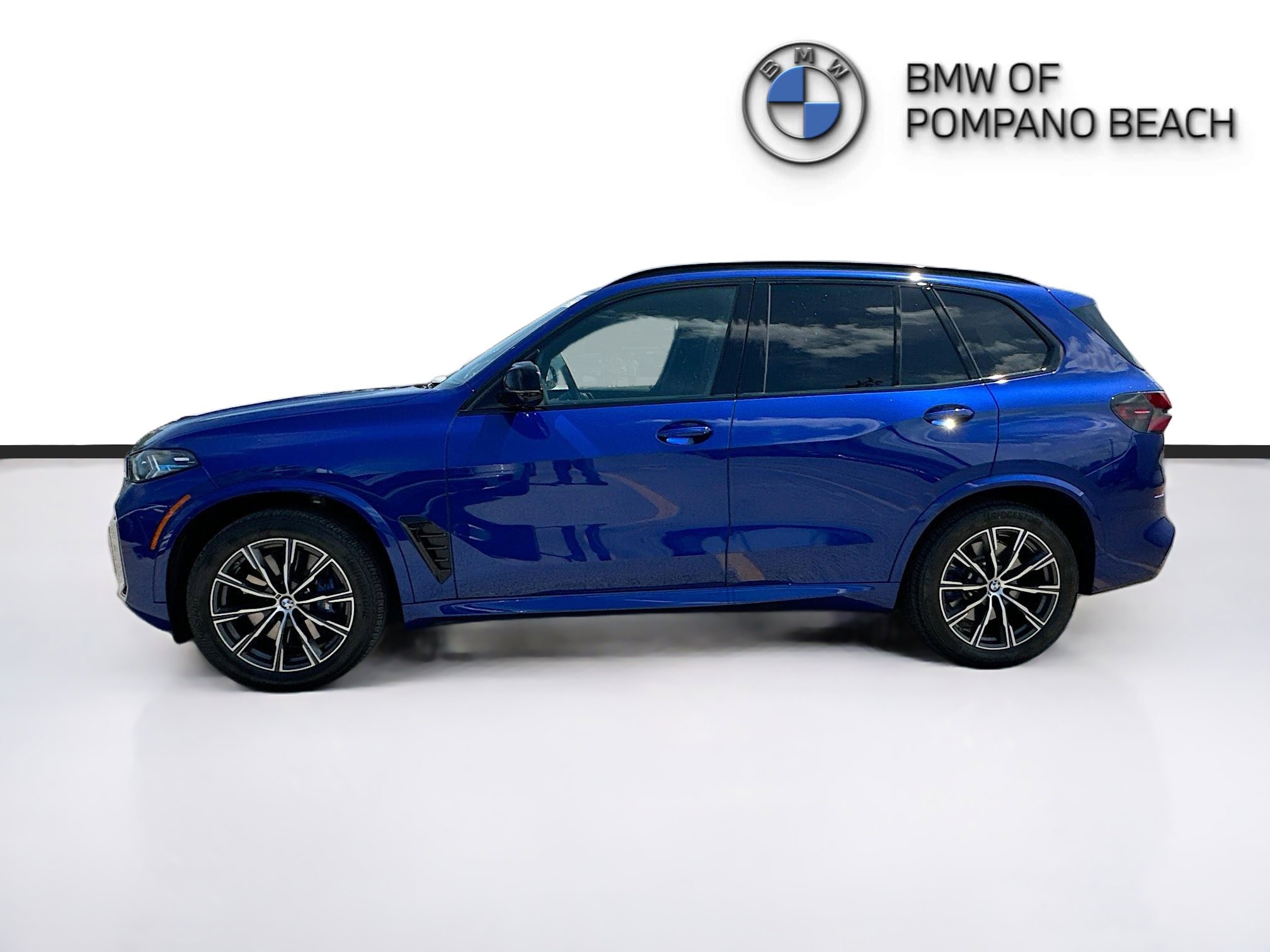 Used 2026 BMW X5 M60i AWD/4WD image 4