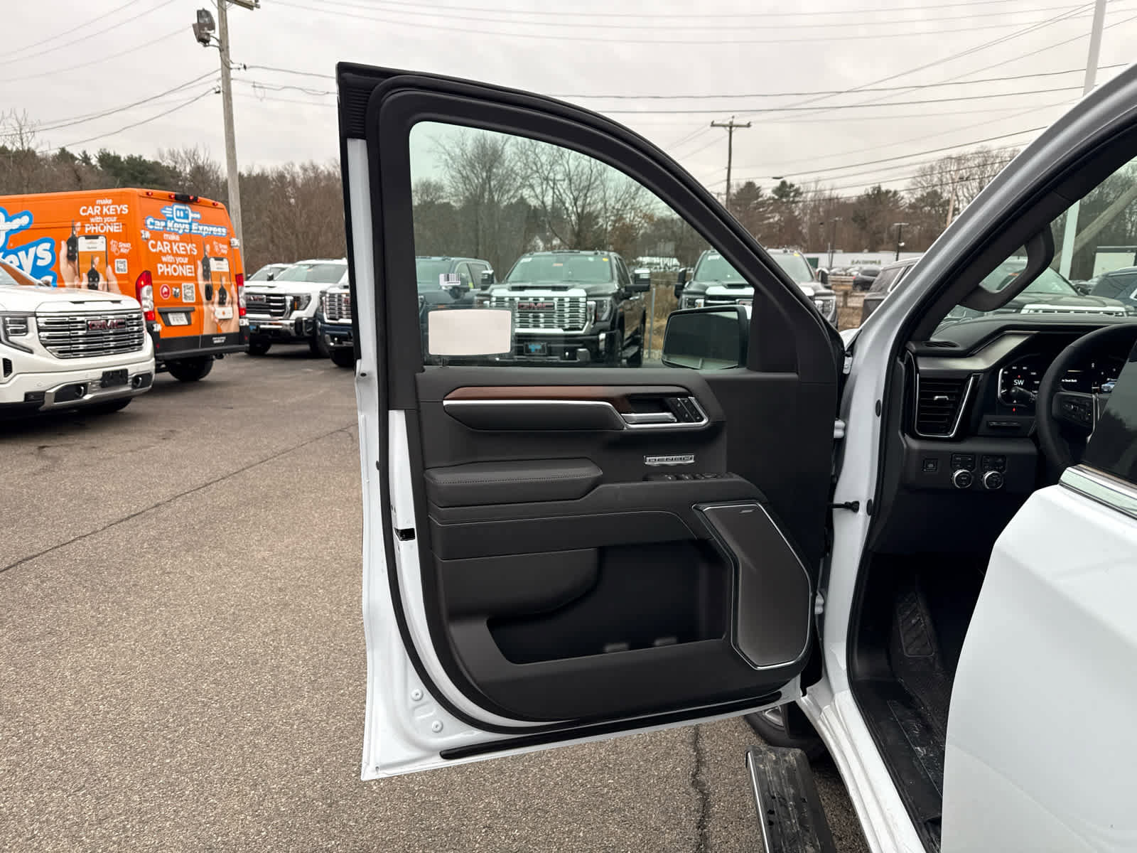 New 2026 GMC Sierra 1500 Denali w/ Denali Reserve Package image 17
