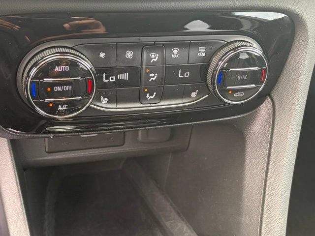 Used 2023 Buick Encore GX Select w/ Sport Touring Package FWD image 18