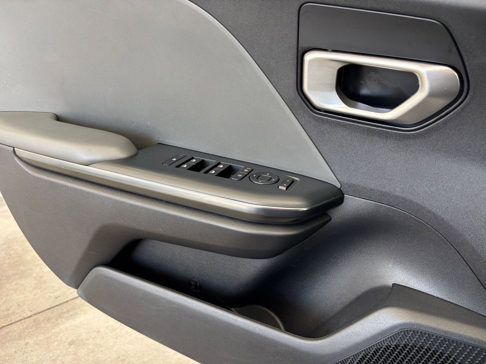Used 2025 Kia K4 FWD image 18