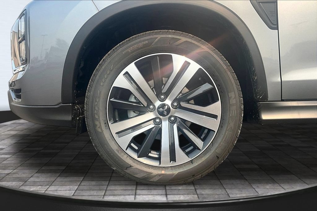 New 2027 Mitsubishi Outlander Sport ES AWD/4WD image 11