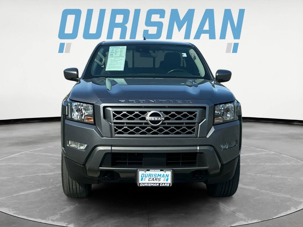 Used 2022 Nissan Frontier SV image 2