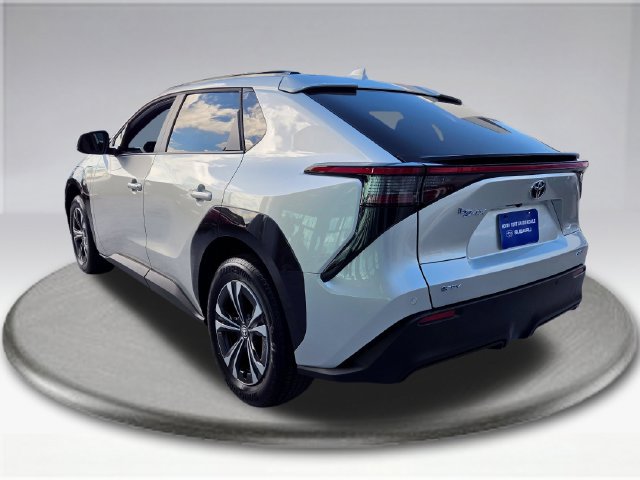 Used 2025 Toyota bZ4X AWD image 16
