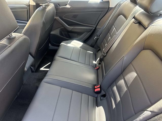 Certified 2023 Volkswagen Jetta SE FWD image 25
