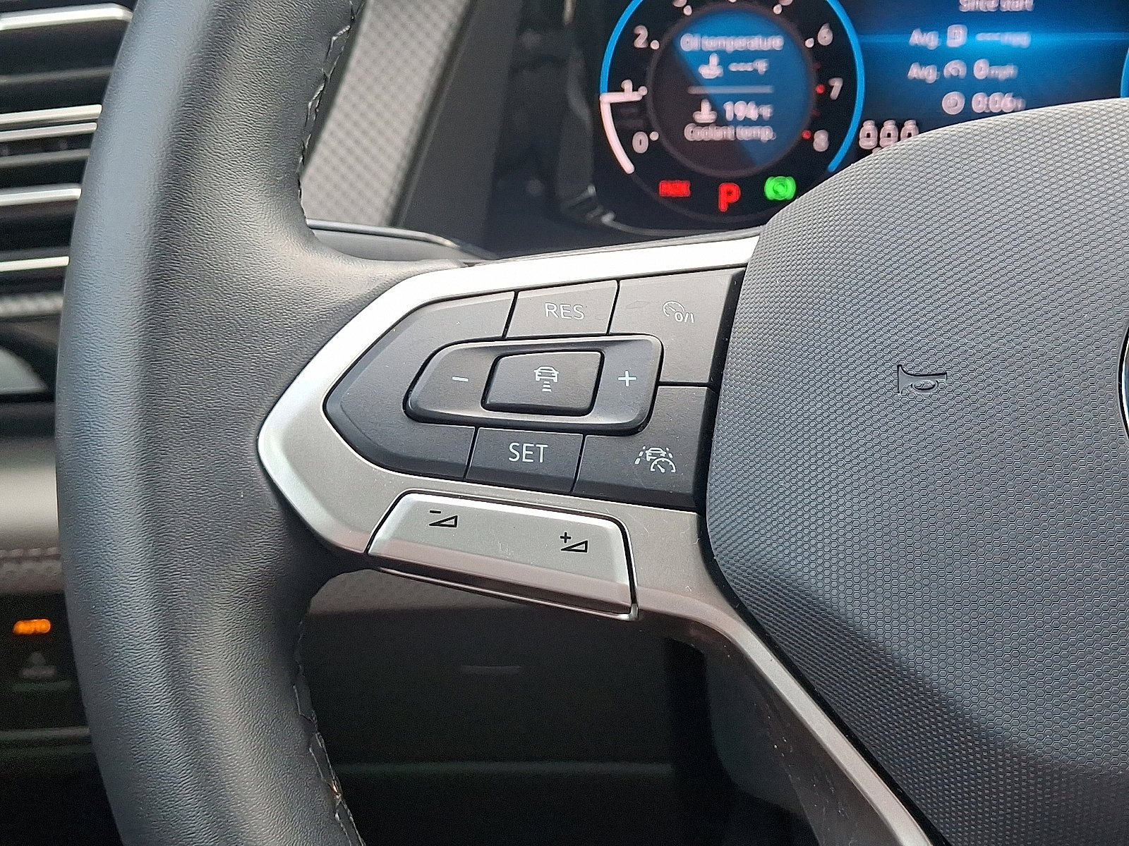 Certified 2025 Volkswagen Atlas Peak Edition SE image 22