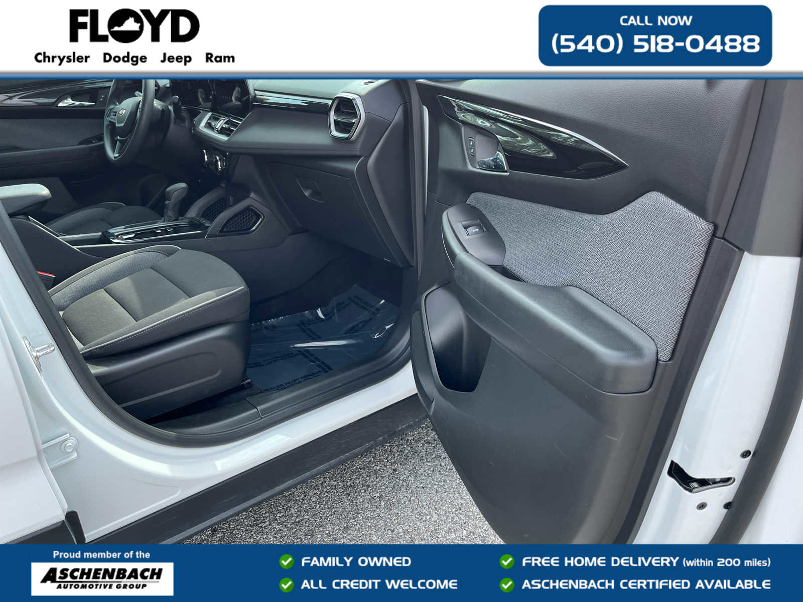 Used 2025 Chevrolet TrailBlazer LT image 30