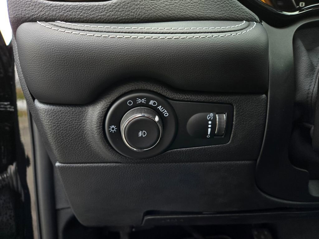 Used 2023 Dodge Durango SRT w/ Black Package image 12