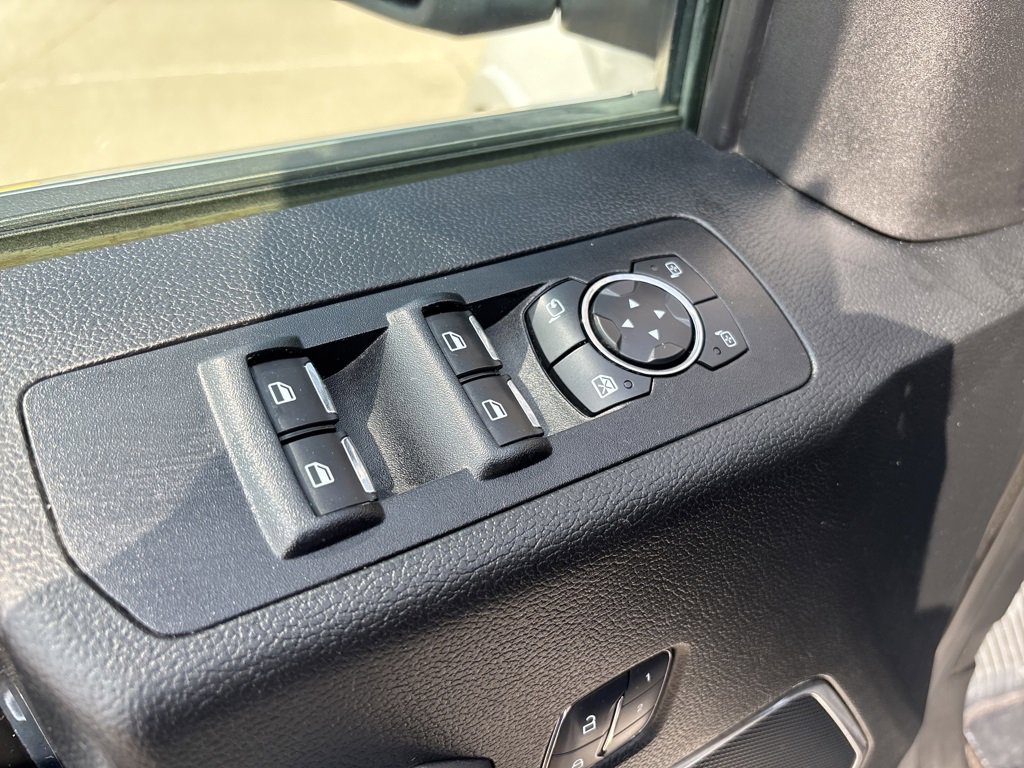 Used 2018 Ford F150 Platinum w/ Equipment Group 701A Luxury image 17