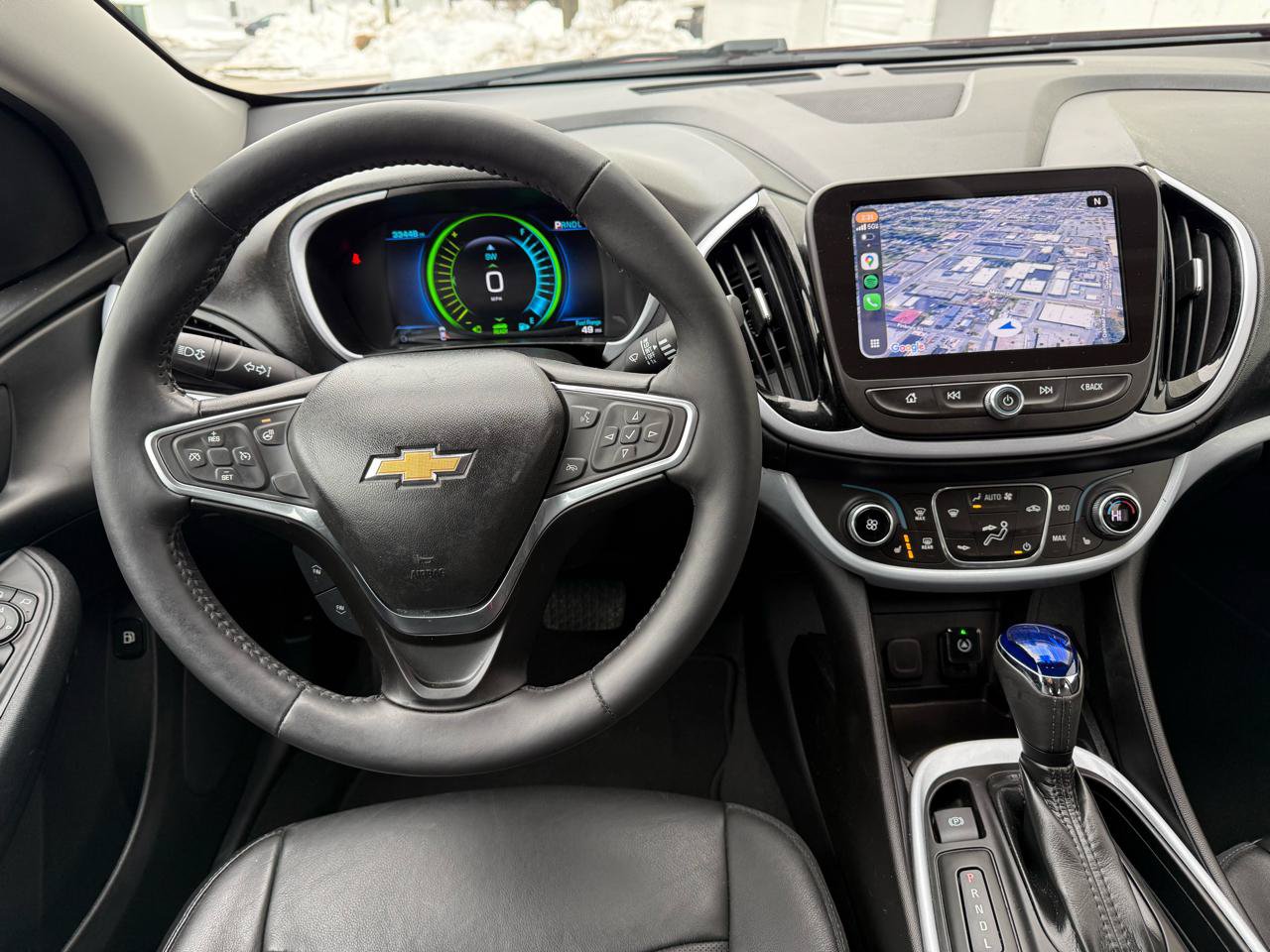 Used 2017 Chevrolet Volt LT w/ Comfort Package FWD image 2