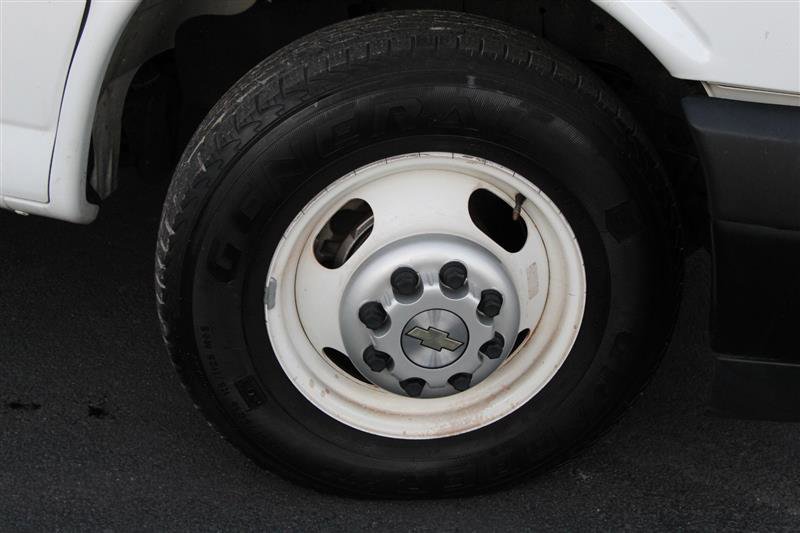 Used 2024 Chevrolet Express 3500 w/ Power Convenience Package image 26