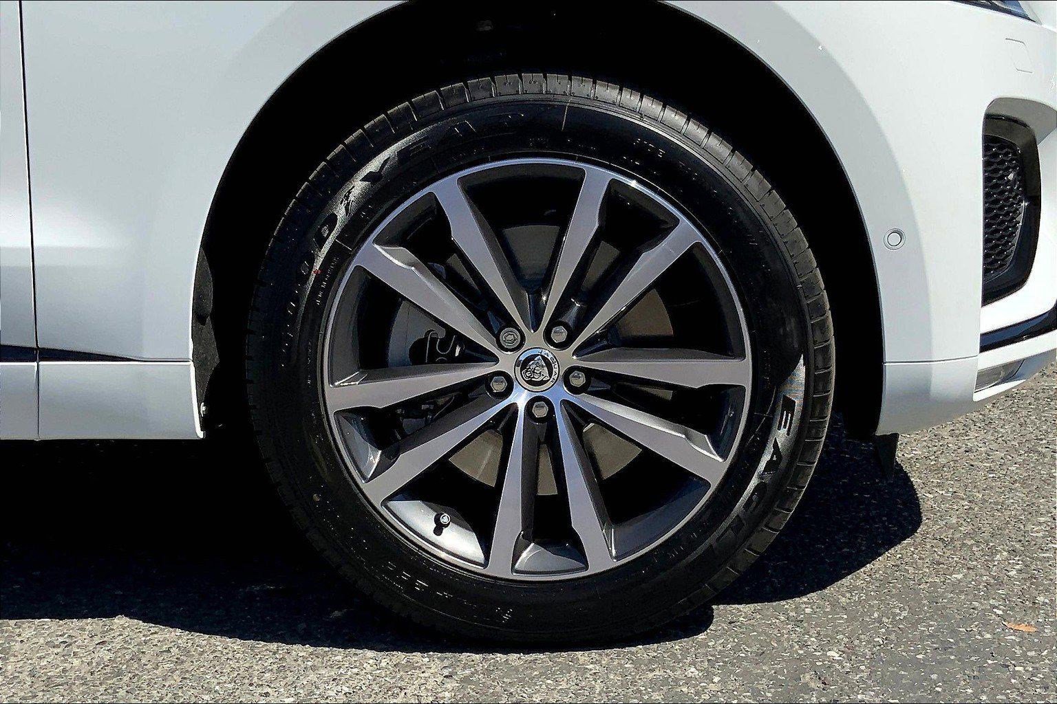 New 2026 Jaguar F-PACE R-Dynamic S image 7