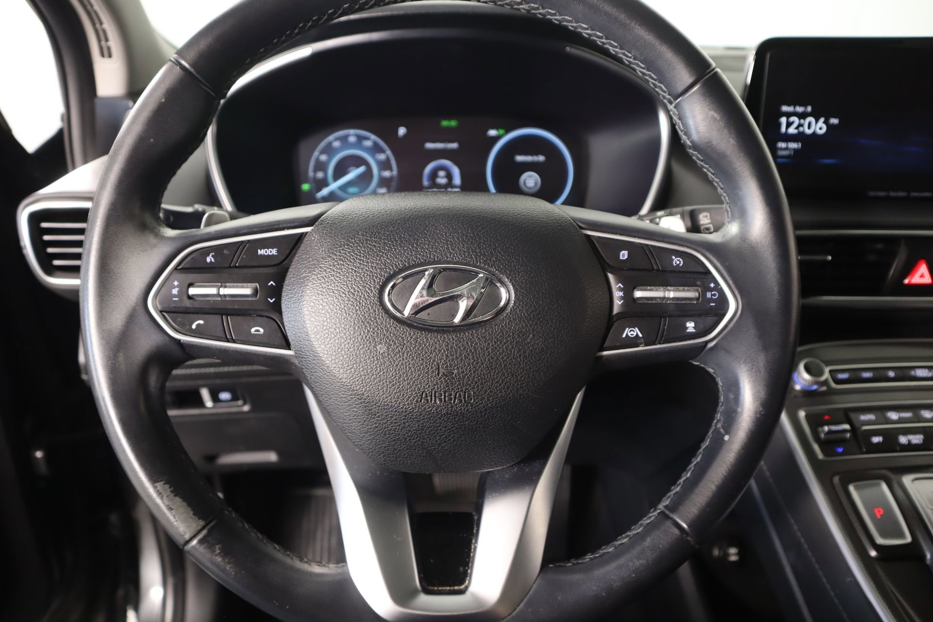 Used 2023 Hyundai Santa Fe SEL Premium AWD/4WD image 3
