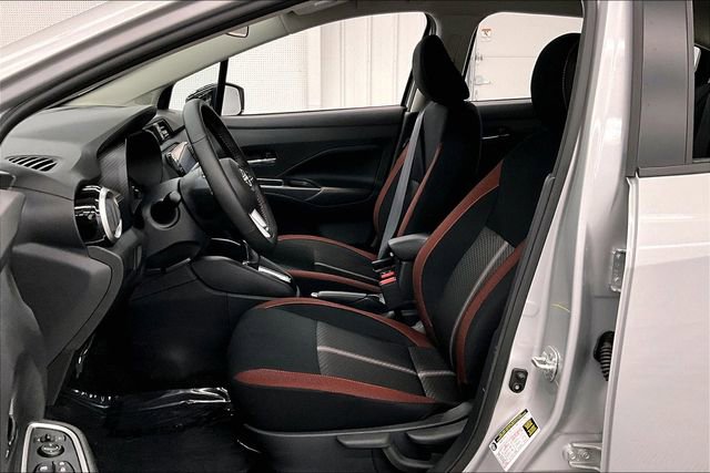 New 2025 Nissan Versa SR w/ Trunk Package image 10